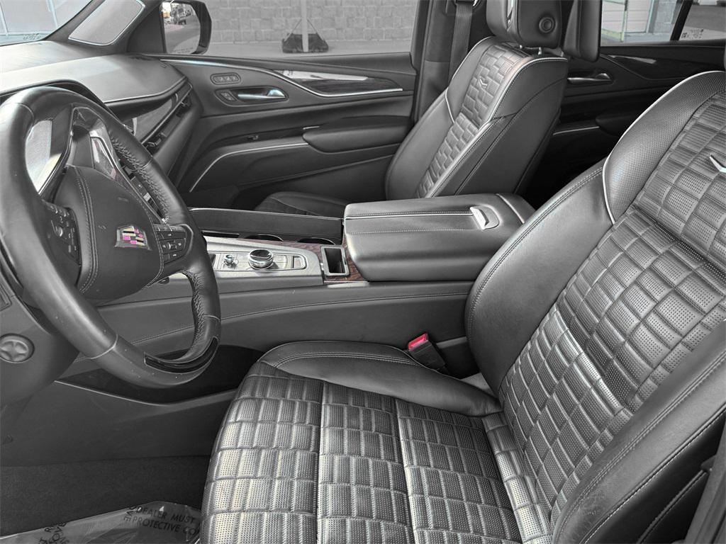 used 2022 Cadillac Escalade car, priced at $69,998