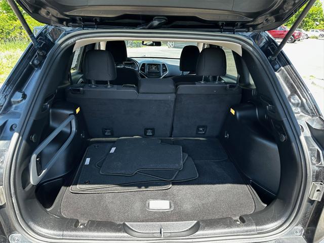 used 2015 Jeep Cherokee car, priced at $12,198