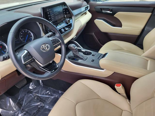 used 2021 Toyota Highlander Hybrid car, priced at $41,999