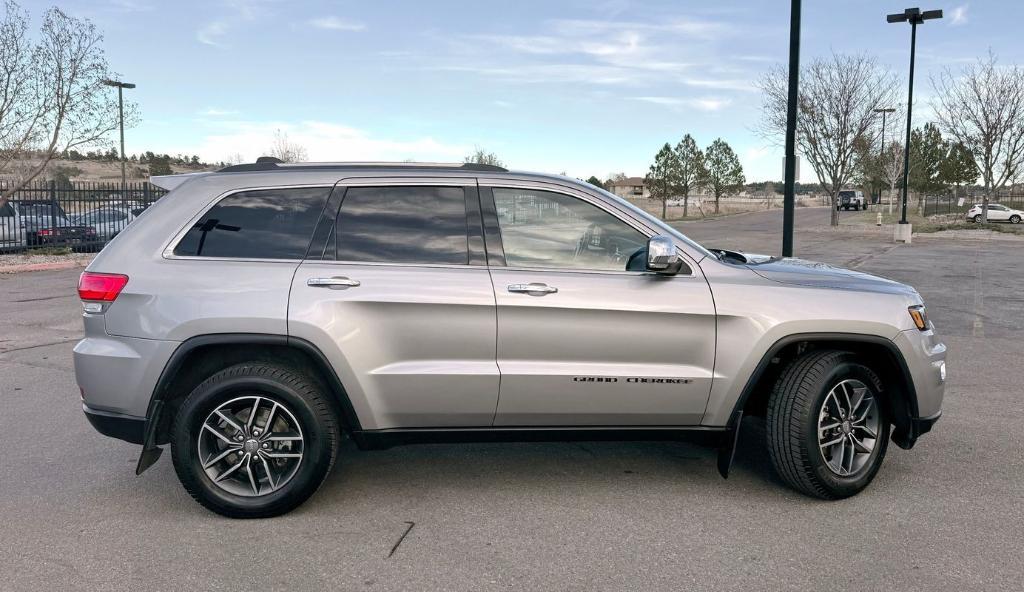 used 2017 Jeep Grand Cherokee car, priced at $14,198