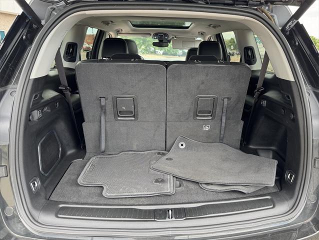 used 2022 Jeep Grand Cherokee L car, priced at $30,599