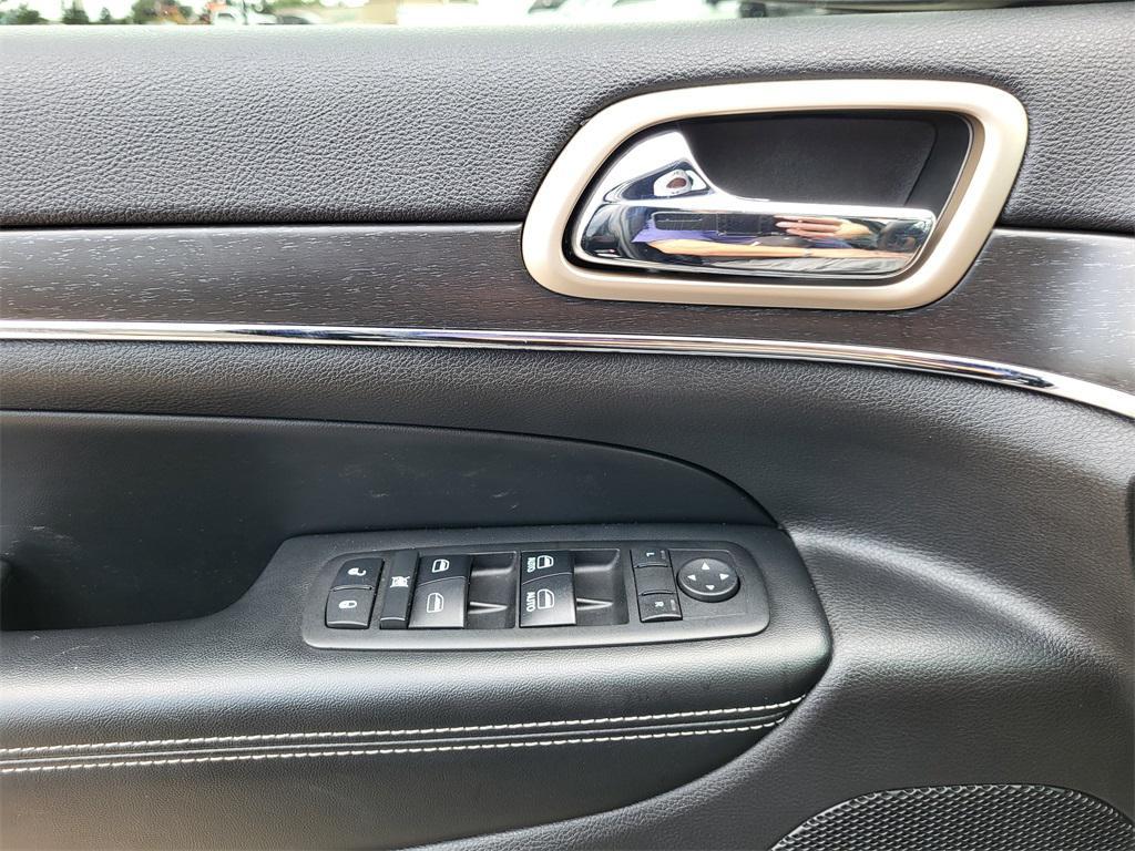 used 2017 Jeep Grand Cherokee car, priced at $18,998