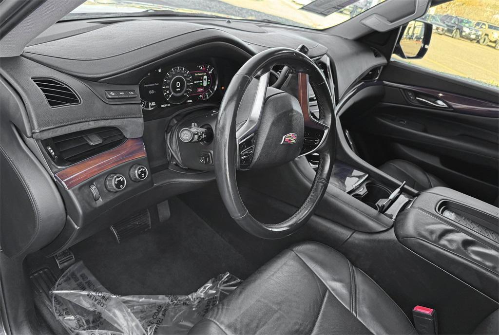 used 2017 Cadillac Escalade car, priced at $25,998