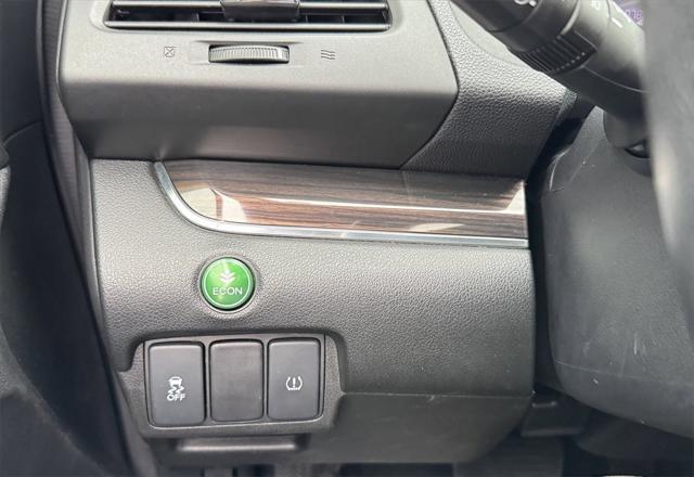 used 2015 Honda CR-V car, priced at $17,998