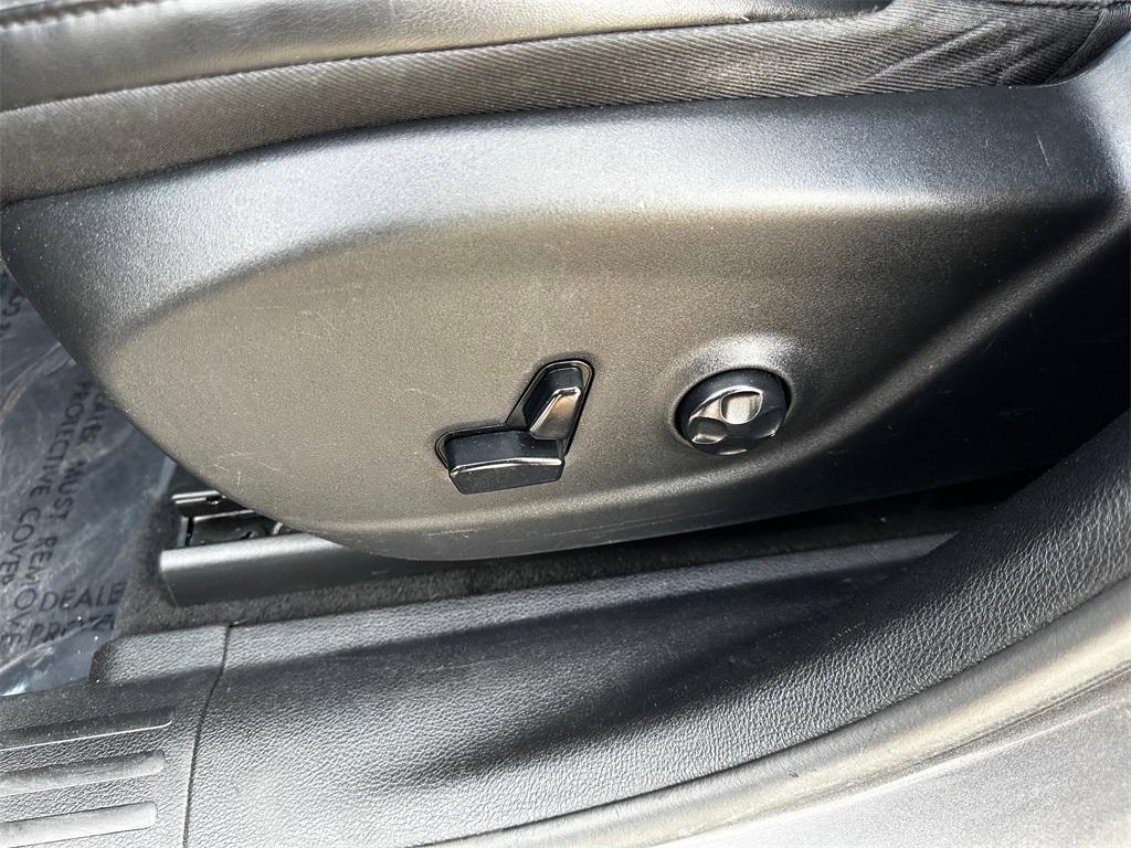 used 2021 Jeep Cherokee car, priced at $14,698