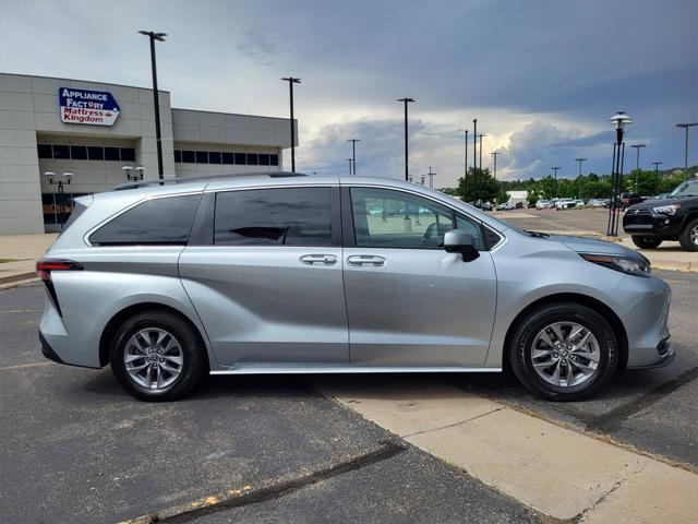 used 2022 Toyota Sienna car, priced at $39,999