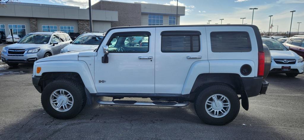 used 2008 Hummer H3 car, priced at $10,998