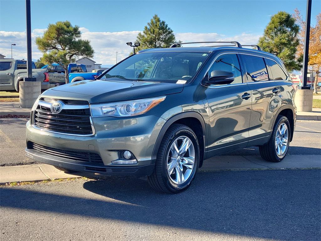 used 2014 Toyota Highlander car, priced at $15,998