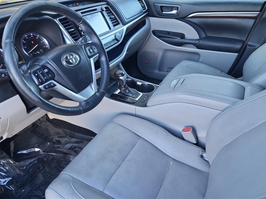 used 2014 Toyota Highlander car, priced at $15,998
