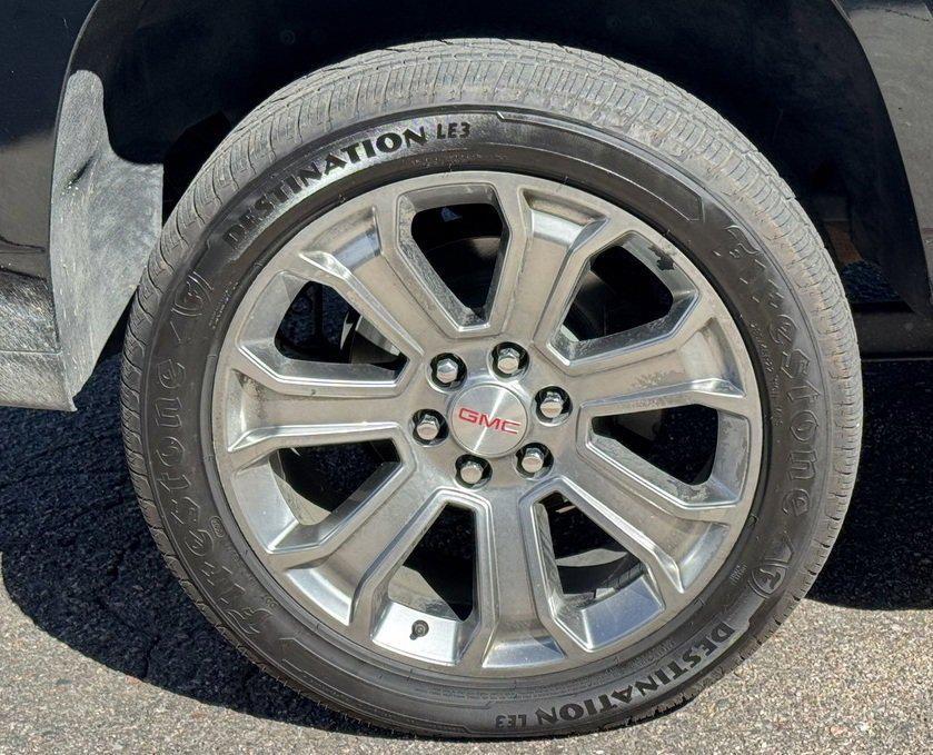 used 2017 GMC Yukon car, priced at $29,998