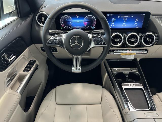 new 2025 Mercedes-Benz GLA 250 car, priced at $44,250
