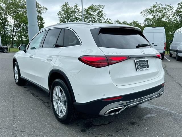 new 2025 Mercedes-Benz GLC 300 car, priced at $54,600