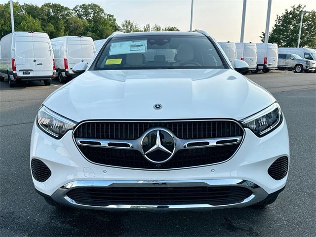 new 2025 Mercedes-Benz GLC 300 car, priced at $59,350