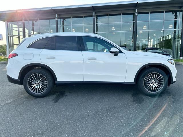 new 2025 Mercedes-Benz GLC 300 car, priced at $59,350