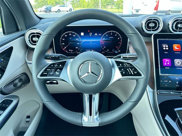 new 2025 Mercedes-Benz GLC 300 car, priced at $59,350