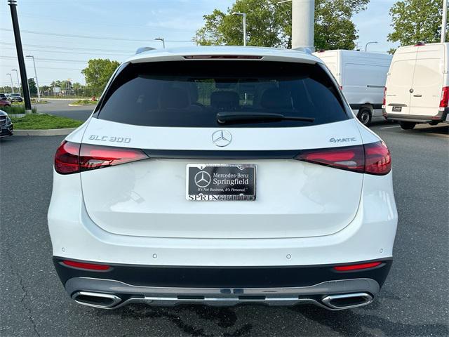 new 2025 Mercedes-Benz GLC 300 car, priced at $59,350