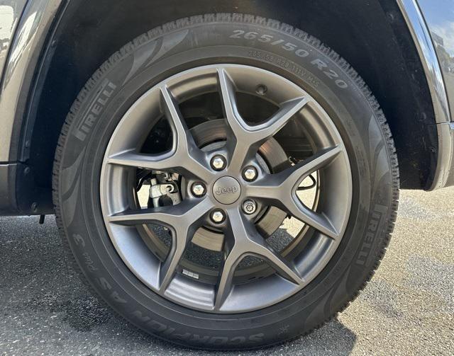 used 2021 Jeep Grand Cherokee car, priced at $27,998