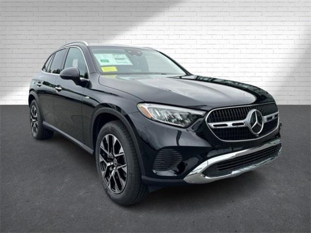 new 2025 Mercedes-Benz GLC 350e car, priced at $67,700