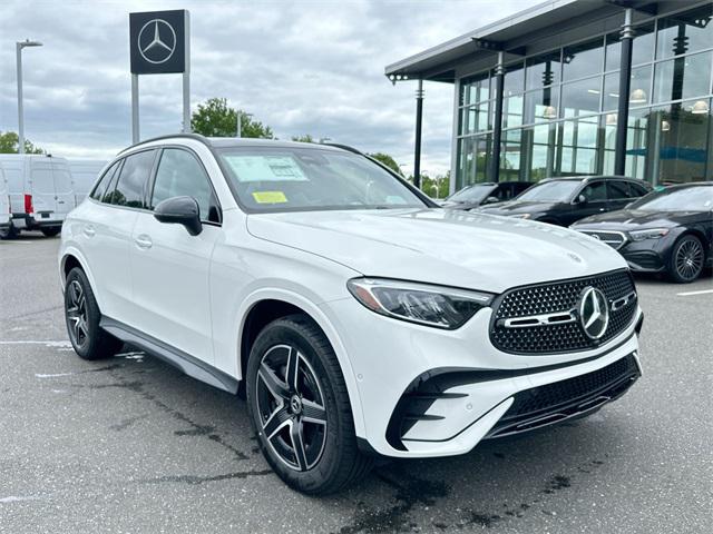 new 2025 Mercedes-Benz GLC 300 car, priced at $58,450