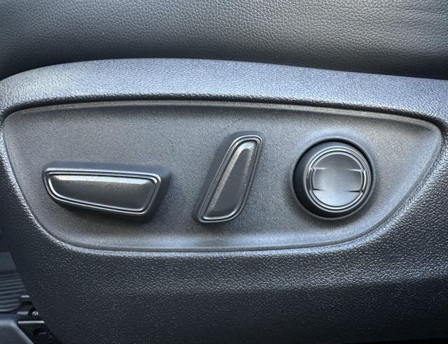 used 2022 Toyota Highlander car, priced at $36,665