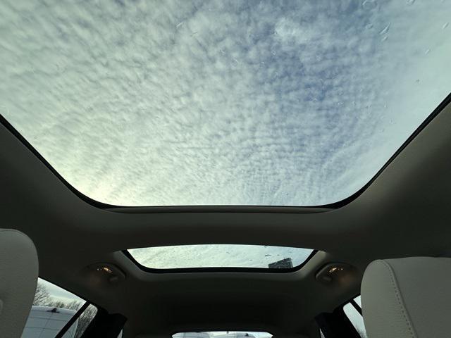 used 2022 Mercedes-Benz GLB 250 car, priced at $27,966