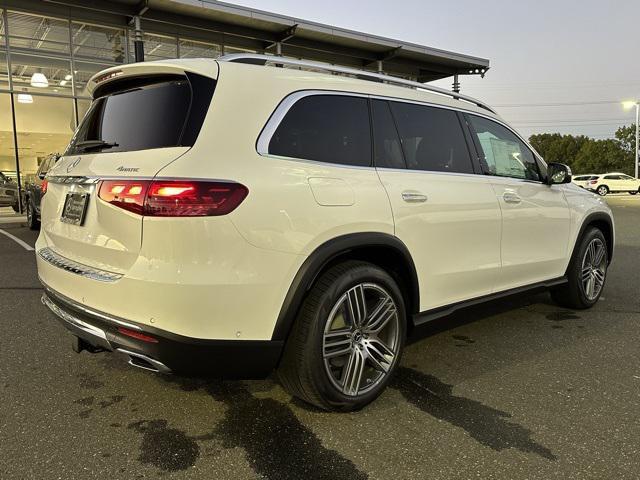 new 2026 Mercedes-Benz GLS 450 car, priced at $92,930