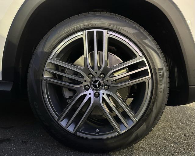 new 2026 Mercedes-Benz GLS 450 car, priced at $92,930