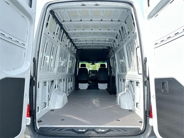 new 2025 Mercedes-Benz Sprinter 2500 car, priced at $62,046