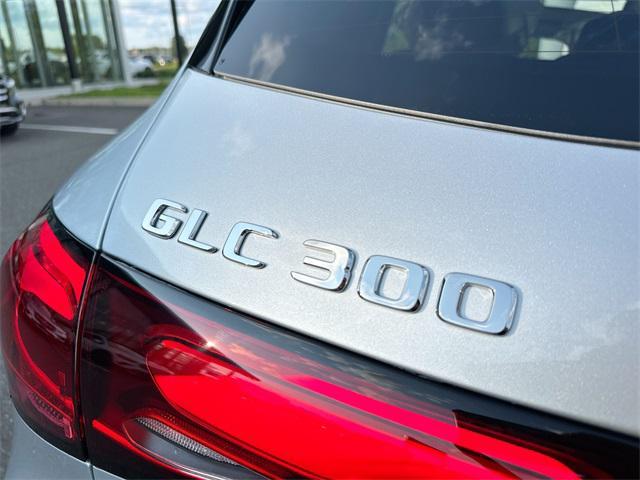 new 2025 Mercedes-Benz GLC 300 car, priced at $61,530