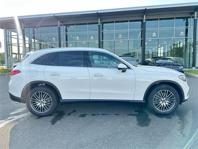 new 2025 Mercedes-Benz GLC 300 car, priced at $59,350