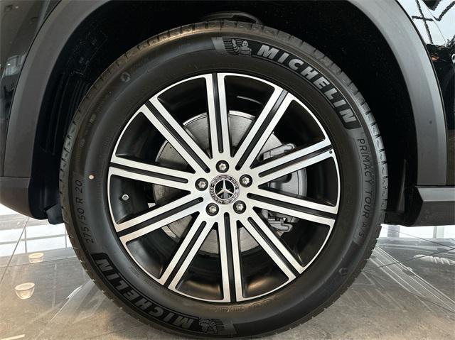 new 2025 Mercedes-Benz GLE 450 car, priced at $73,965