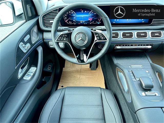 new 2025 Mercedes-Benz GLS 450 car, priced at $95,380