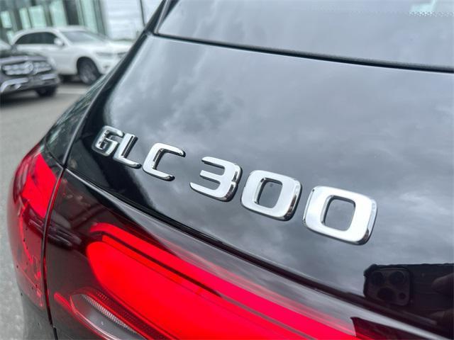new 2025 Mercedes-Benz GLC 300 car, priced at $56,550