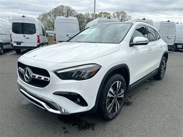 new 2024 Mercedes-Benz GLA 250 car, priced at $47,575