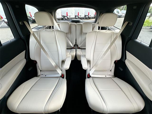 new 2025 Mercedes-Benz GLS 450 car, priced at $91,775