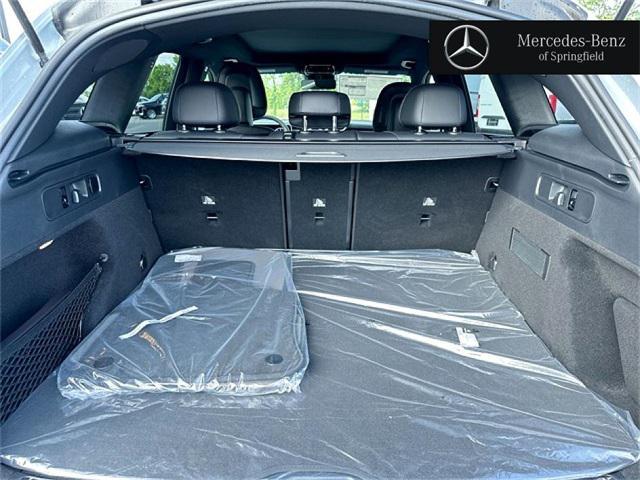 new 2025 Mercedes-Benz GLC 300 car, priced at $56,175