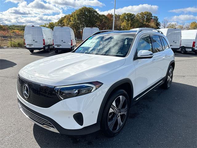 new 2024 Mercedes-Benz EQB 300 car, priced at $61,720