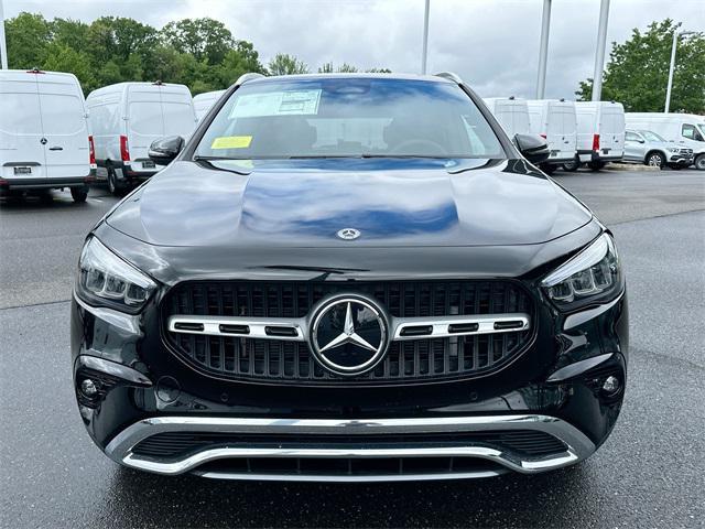 new 2025 Mercedes-Benz GLA 250 car, priced at $47,295