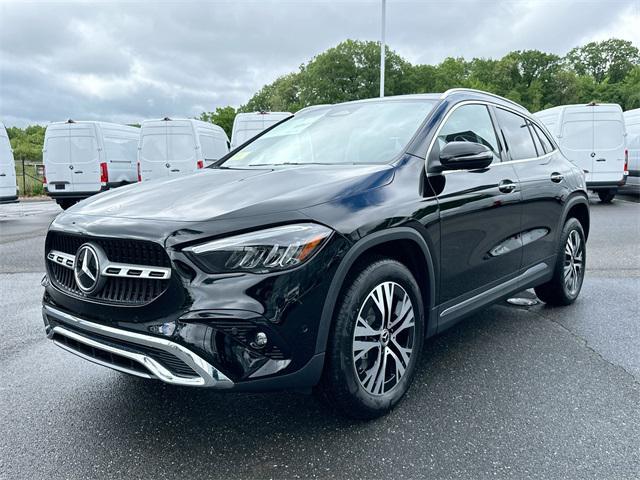 new 2025 Mercedes-Benz GLA 250 car, priced at $47,295