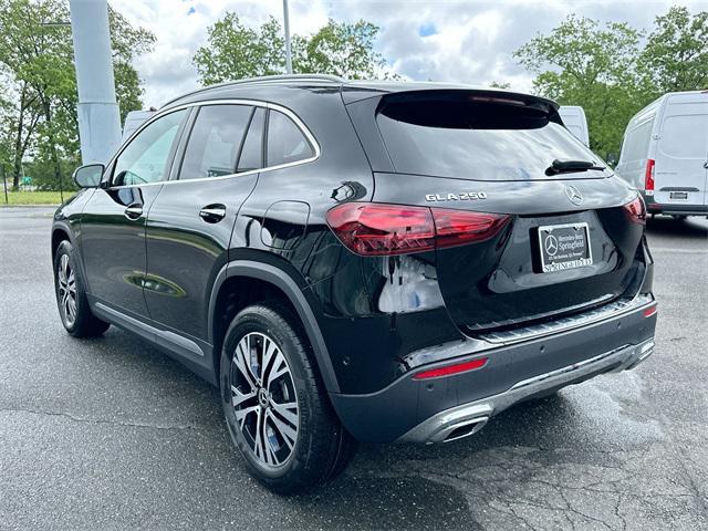 new 2025 Mercedes-Benz GLA 250 car, priced at $47,295
