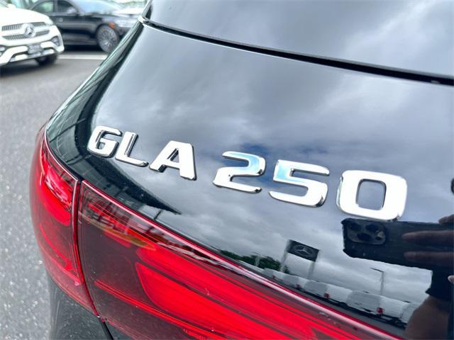 new 2025 Mercedes-Benz GLA 250 car, priced at $47,295