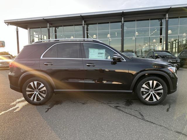 new 2025 Mercedes-Benz GLE 450 car, priced at $73,965