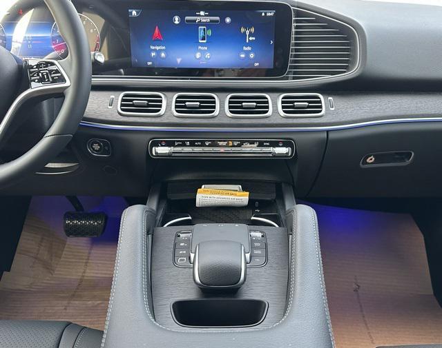 new 2025 Mercedes-Benz GLE 450 car, priced at $73,965