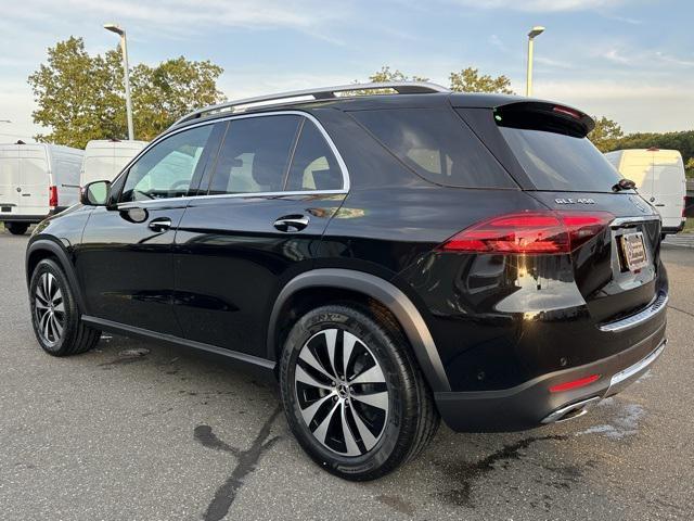 new 2025 Mercedes-Benz GLE 450 car, priced at $73,965