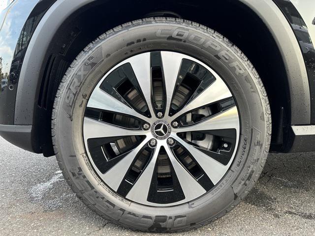 new 2025 Mercedes-Benz GLE 450 car, priced at $73,965