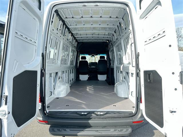 new 2025 Mercedes-Benz Sprinter 2500 car, priced at $64,072