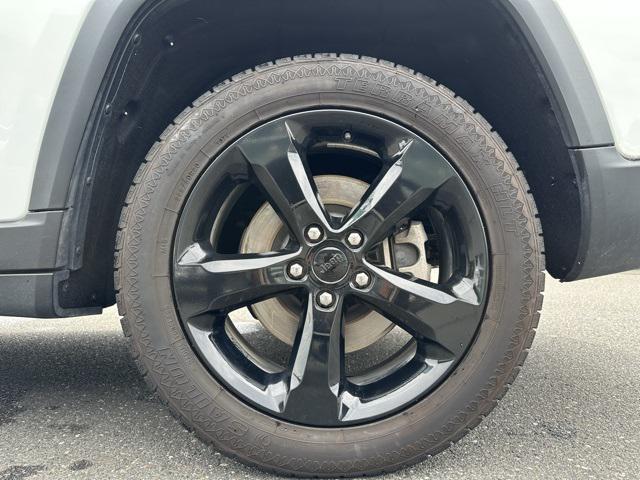used 2023 Jeep Grand Cherokee L car, priced at $27,794