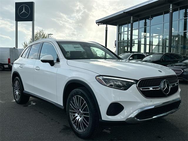 new 2025 Mercedes-Benz GLC 300 car, priced at $59,105