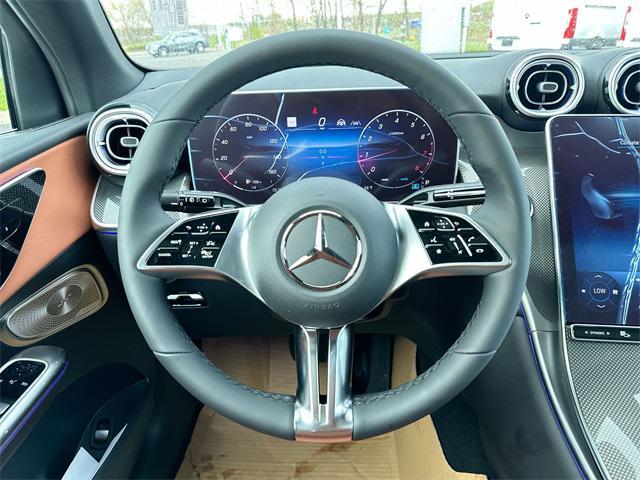 new 2025 Mercedes-Benz GLC 300 car, priced at $59,105