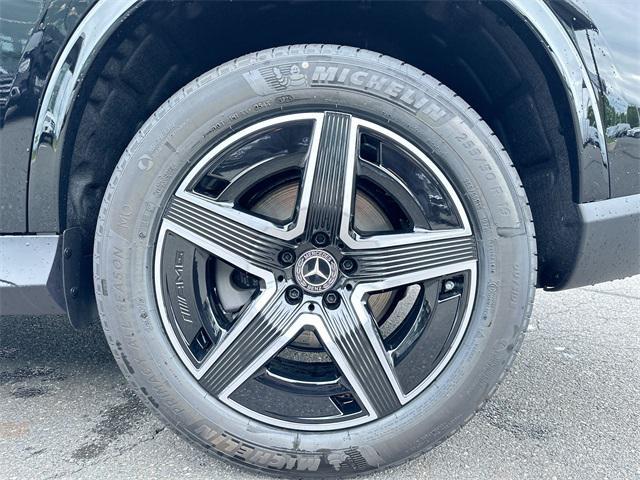 new 2025 Mercedes-Benz GLC 300 car, priced at $58,050